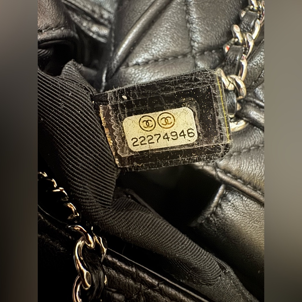 ChanelQuilted Drawstring Sac Cordon Bag - Picture 12 of 12